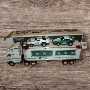NIB Vintage 1997 Hess Toy Truck and Racers in Box WORKS